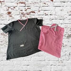 Urbane Scrub Set Black and Pink V Neck Top Drawstring Wide Leg Pants Sz Med